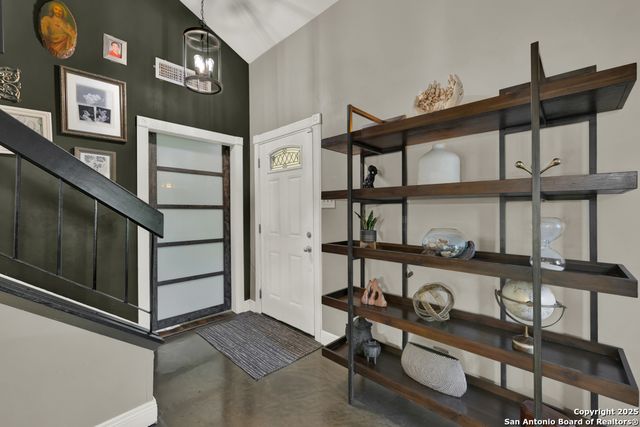 9302 SW Valley Bnd, San Antonio, TX 78250