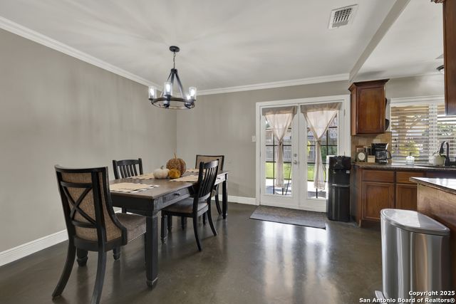 9302 SW Valley Bnd, San Antonio, TX 78250