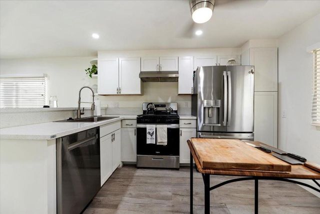 110 Saturn Street, Palm Springs, CA 92264