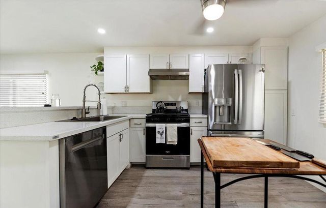 110 Saturn Street, Palm Springs, CA 92264