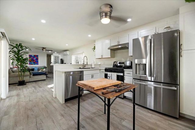 110 Saturn Street, Palm Springs, CA 92264