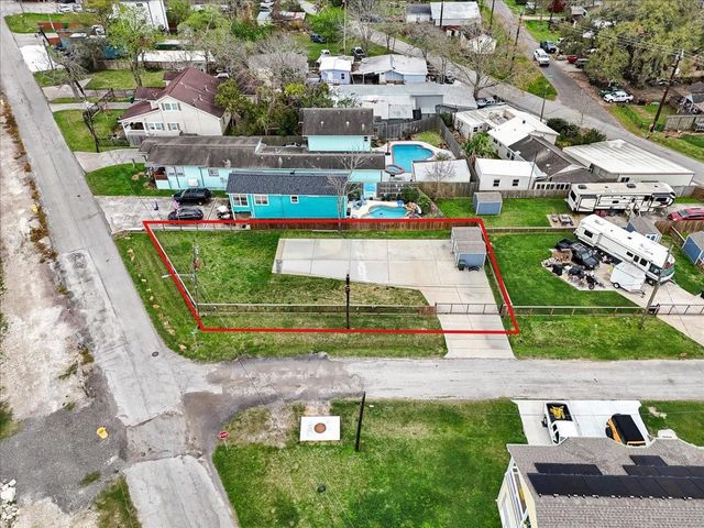 4402 Boulevard Street, Bacliff, TX 77518