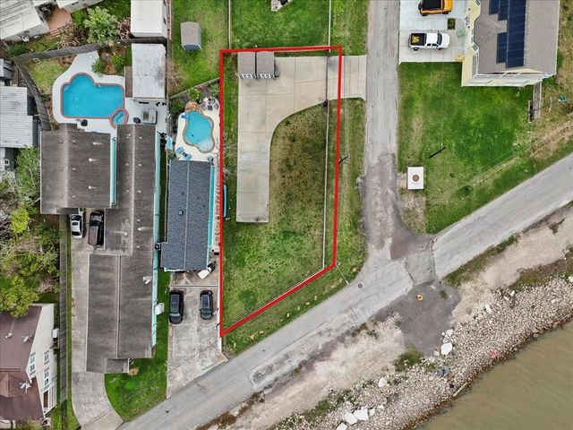 4402 Boulevard Street, Bacliff, TX 77518