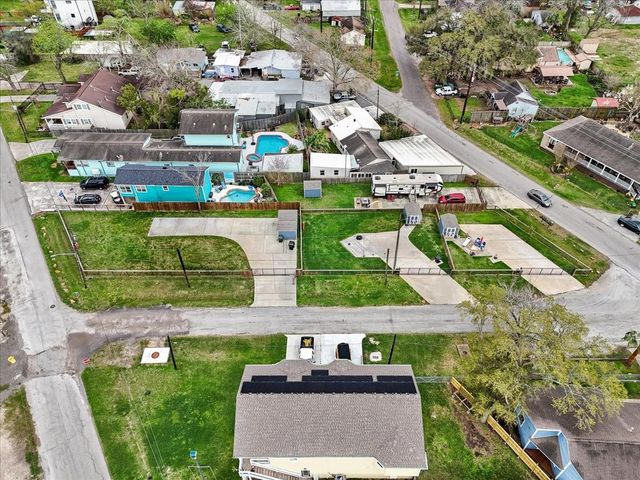 4402 Boulevard Street, Bacliff, TX 77518