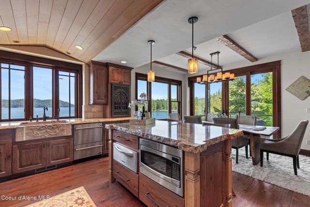 865 E Pine Ridge Dr, Harrison, ID 83833