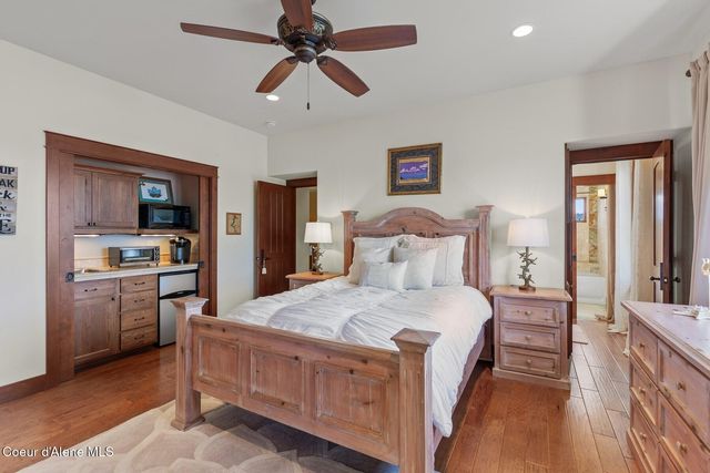 865 E Pine Ridge Dr, Harrison, ID 83833