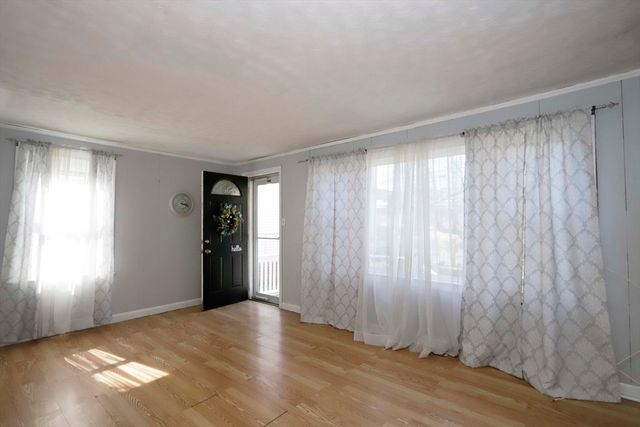 59 Bridge St, Fairhaven, MA 02719