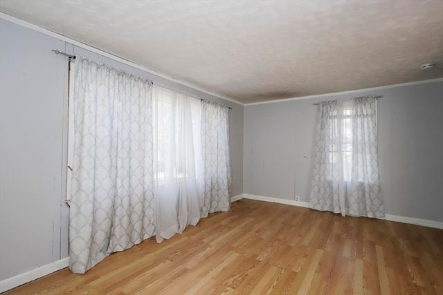 59 Bridge St, Fairhaven, MA 02719