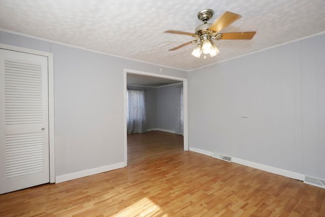 59 Bridge St, Fairhaven, MA 02719