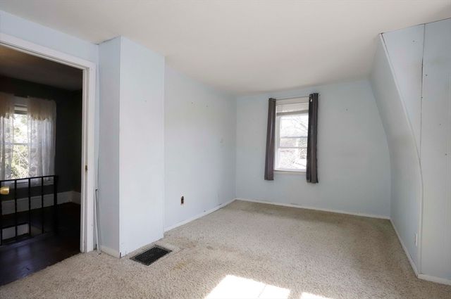 59 Bridge St, Fairhaven, MA 02719