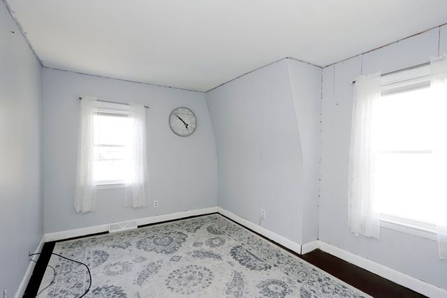 59 Bridge St, Fairhaven, MA 02719