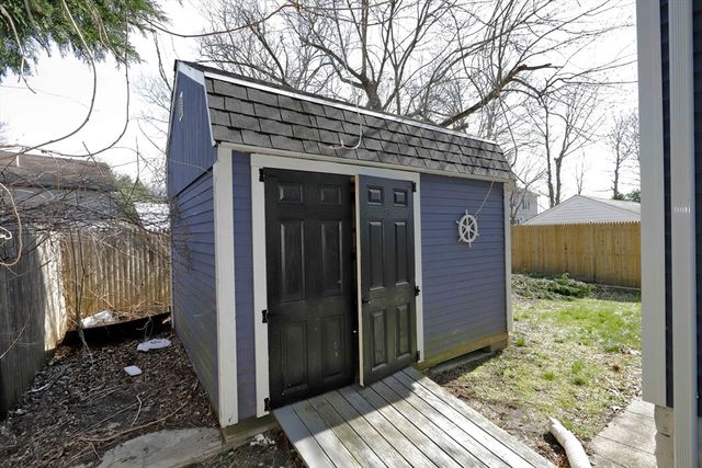 59 Bridge St, Fairhaven, MA 02719