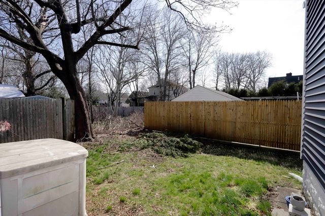 59 Bridge St, Fairhaven, MA 02719