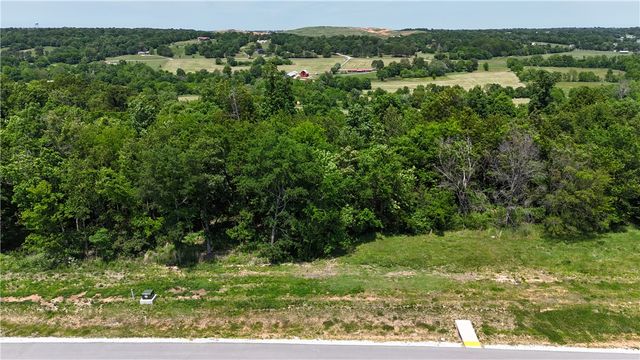 6262 W Primeark Horizon Drive, Fayetteville, AR 72704