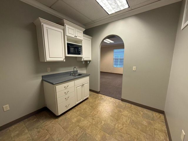 1405 Victor Avenue, Redding, CA 96003