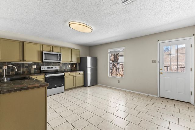 2520 Lake Meadow Drive, Mckinney, TX 75071