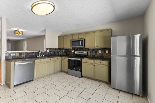 2520 Lake Meadow Drive, Mckinney, TX 75071