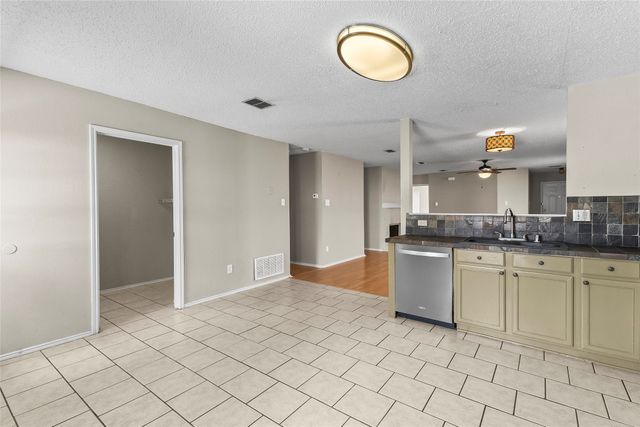 2520 Lake Meadow Drive, Mckinney, TX 75071