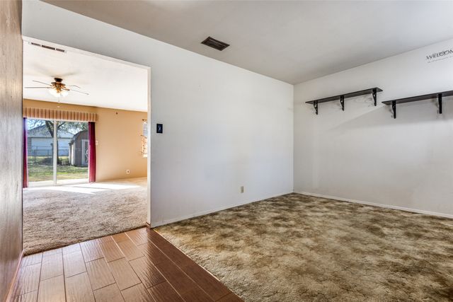 113 E Oak Street, Gunter, TX 75058