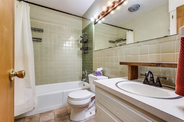 113 E Oak Street, Gunter, TX 75058