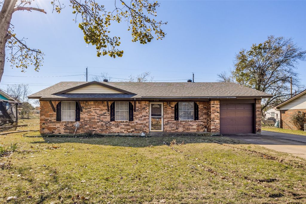 113 E Oak Street, Gunter, TX 75058