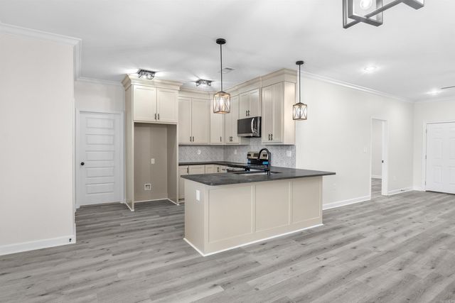 506 Madeleine, Austin, AR 72007