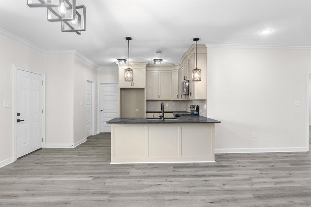 506 Madeleine, Austin, AR 72007