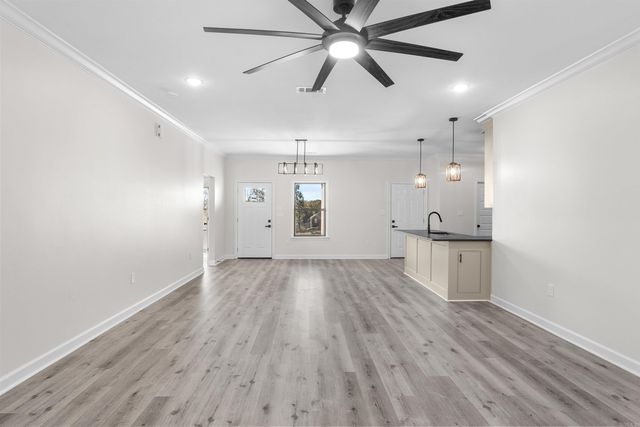 506 Madeleine, Austin, AR 72007