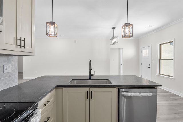 506 Madeleine, Austin, AR 72007