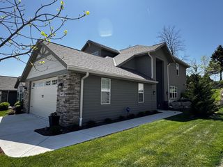 3607 Hawthorn Hill DRIVE #2, Waukesha, WI 53188