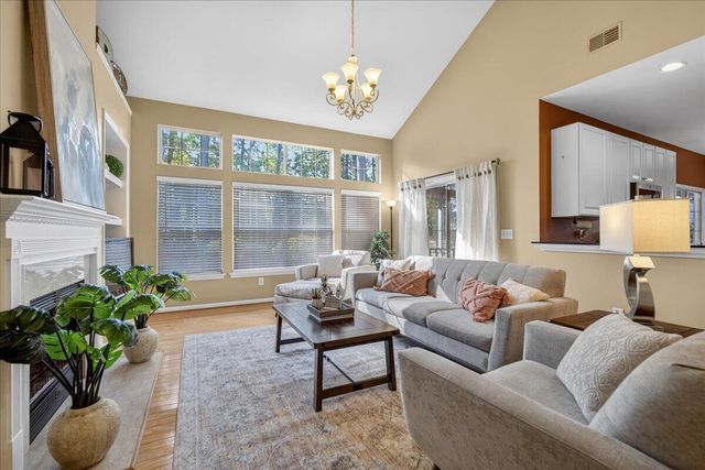 533 Pointe Of Oaks Road, Summerville, SC 29485
