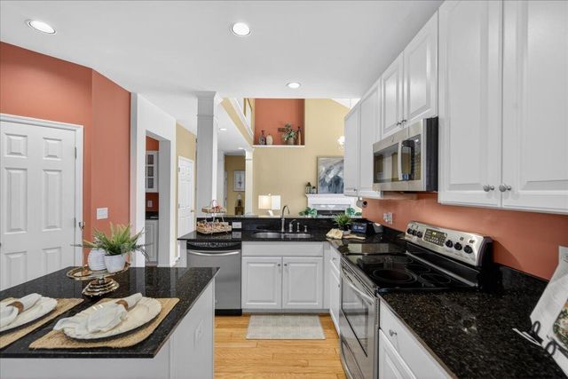 533 Pointe Of Oaks Road, Summerville, SC 29485