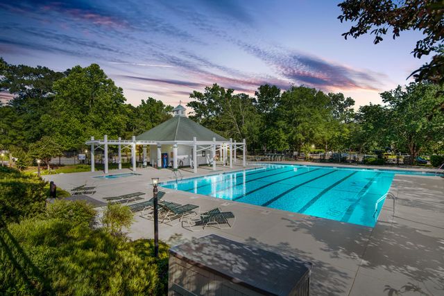 533 Pointe Of Oaks Road, Summerville, SC 29485