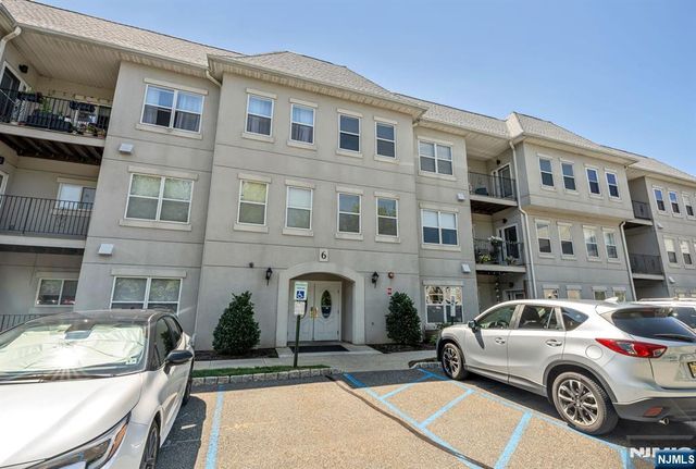 602 Brittany Drive, Wayne, NJ 07470
