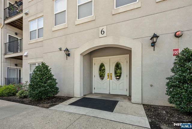 602 Brittany Drive, Wayne, NJ 07470