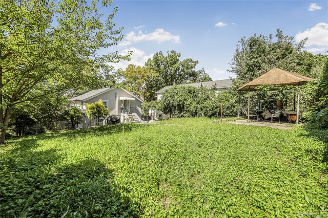 529 Locust Street, Fleetwood, NY 10552