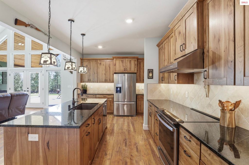 8802 W BENTON WAY, Coeur d'Alene, ID 83814 photo 11