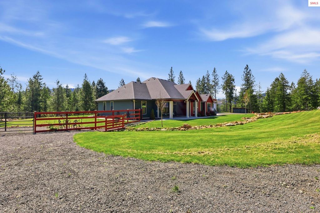 8802 W BENTON WAY, Coeur d'Alene, ID 83814 photo 49