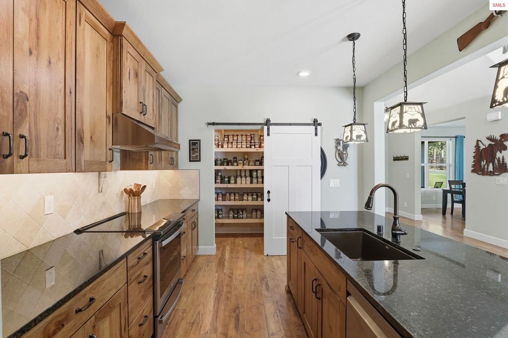8802 W BENTON WAY, Coeur d'Alene, ID 83814 photo 9