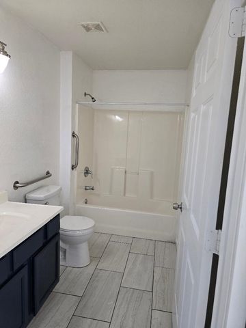1013 1/2 S Catherine Street, Terrell, TX 75160
