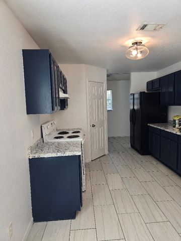 1013 1/2 S Catherine Street, Terrell, TX 75160