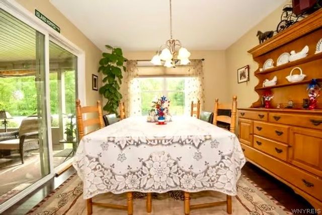55 Chancellor Lane, West Seneca, NY 14224