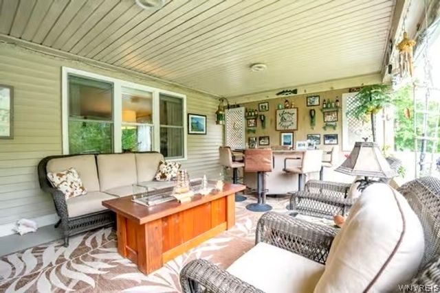 55 Chancellor Lane, West Seneca, NY 14224