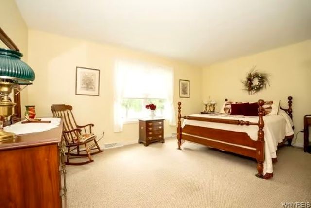 55 Chancellor Lane, West Seneca, NY 14224