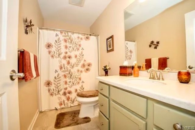 55 Chancellor Lane, West Seneca, NY 14224