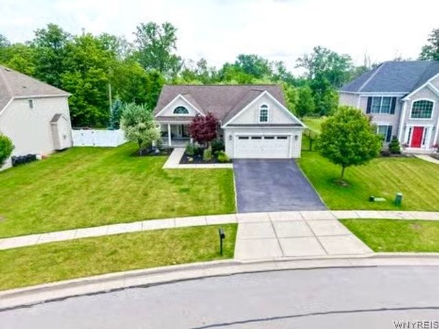 55 Chancellor Lane, West Seneca, NY 14224