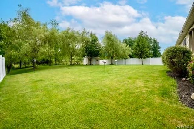 55 Chancellor Lane, West Seneca, NY 14224