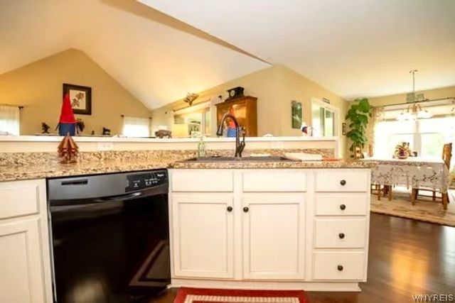 55 Chancellor Lane, West Seneca, NY 14224