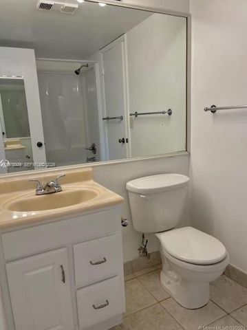10131 W Sunrise Boulevard 204, Plantation, FL 33322