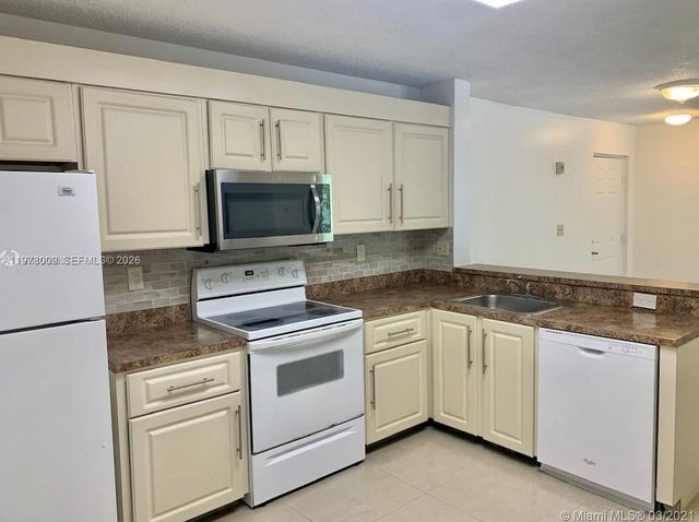 10131 W Sunrise Boulevard 204, Plantation, FL 33322